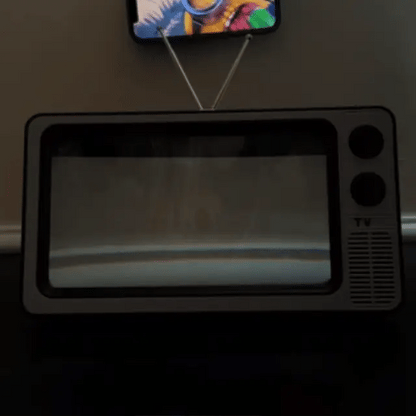 Retro TV Phone Screen Magnifier